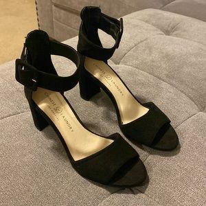 Chinese laundry open toed heals